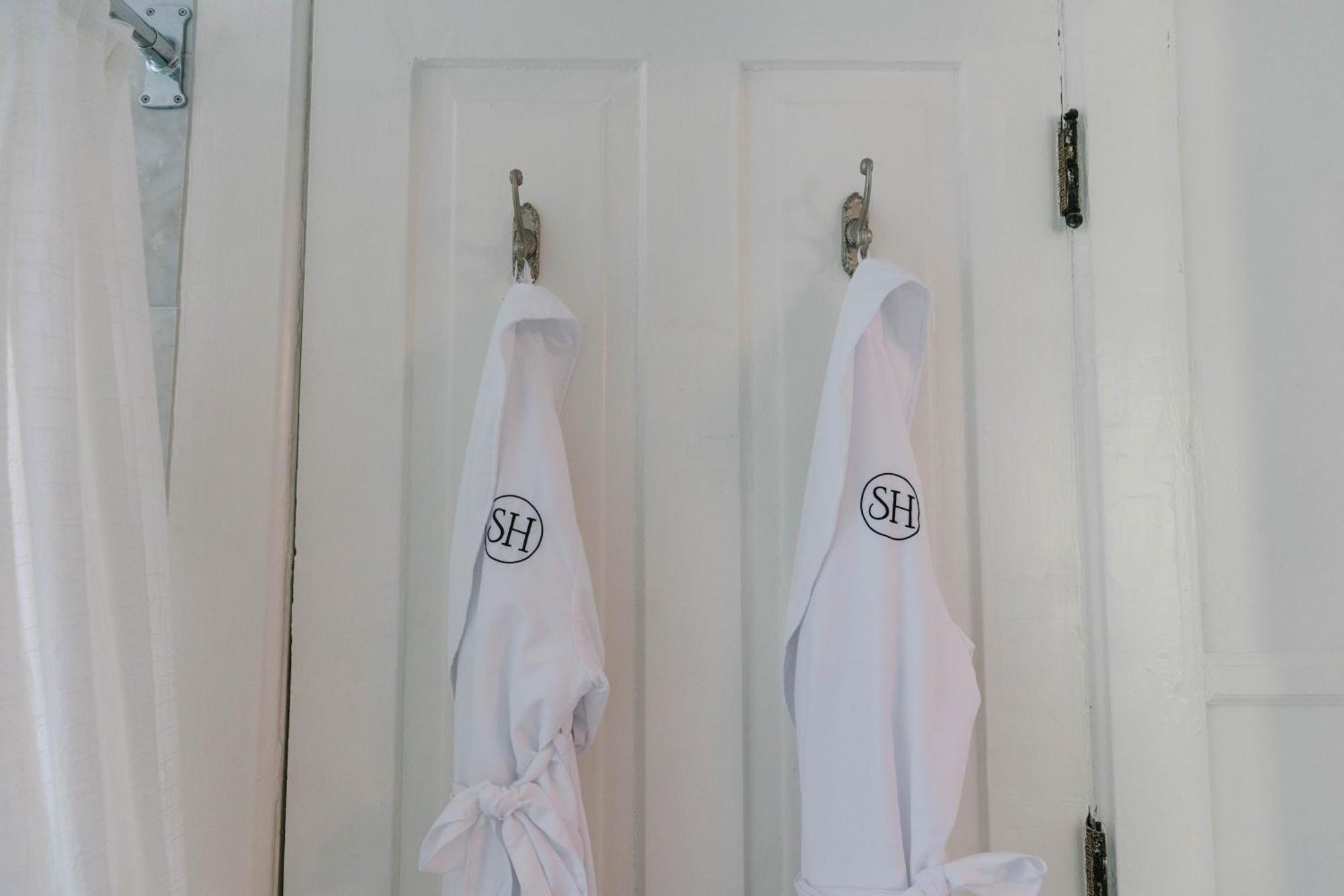 Stanley House Inn Marietta Room photo